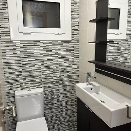 Familiar Poeta Marquina Apartment *